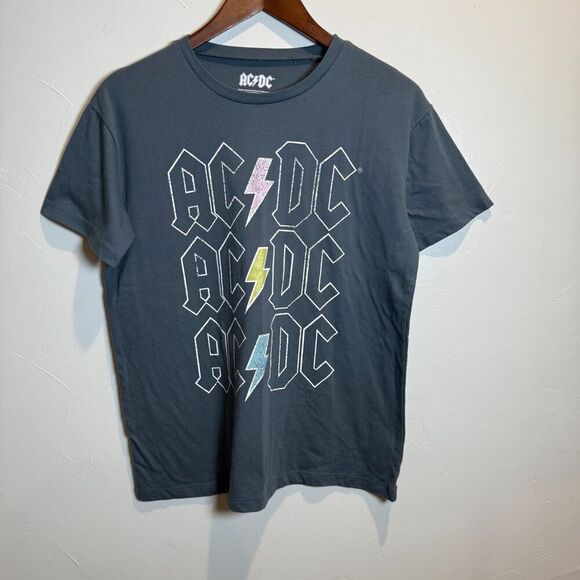 AC/DC Graphic Shirt Women's Size Large Gray Tee Shirt Rock Band Concert Music - Picture 1 of 8